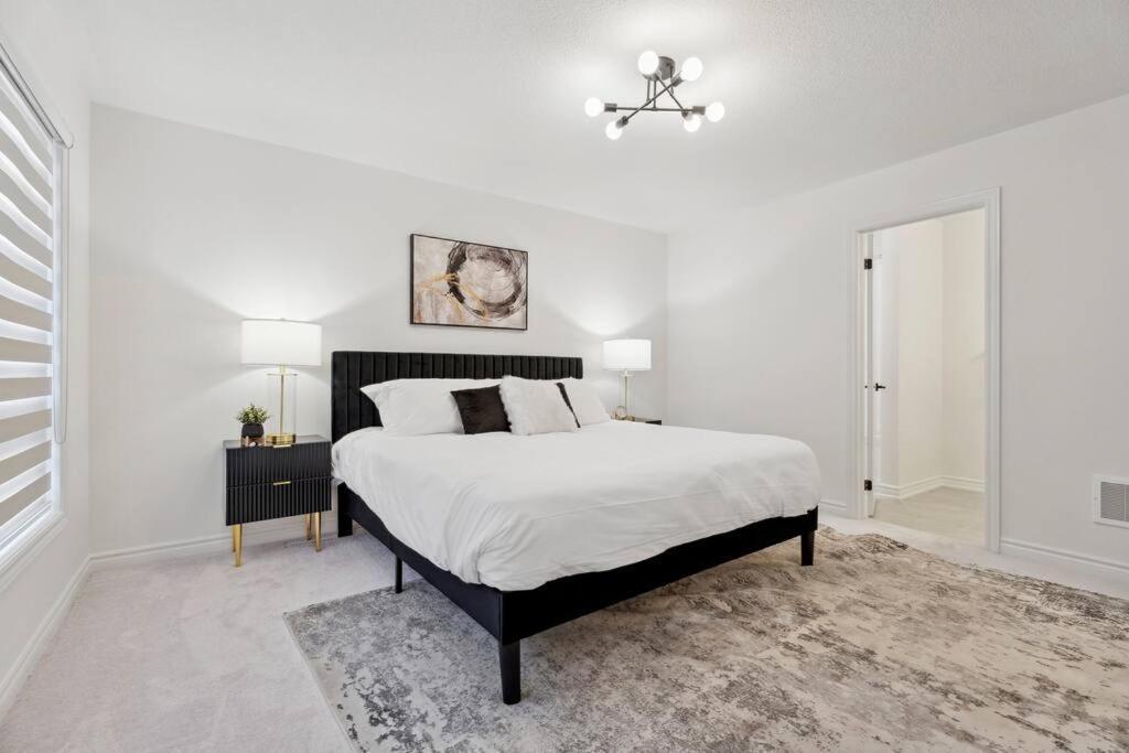 Barrie Luxe, Pool Table 6 Bedroom 6 Ba Custom Design A+ Location Bagian luar foto