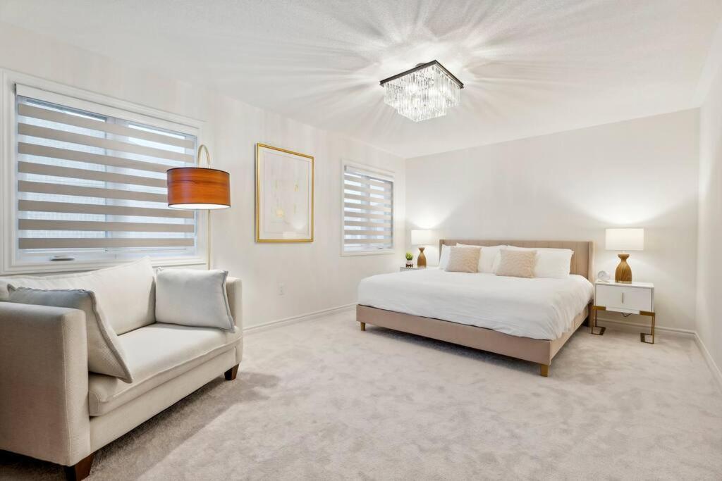 Barrie Luxe, Pool Table 6 Bedroom 6 Ba Custom Design A+ Location Bagian luar foto